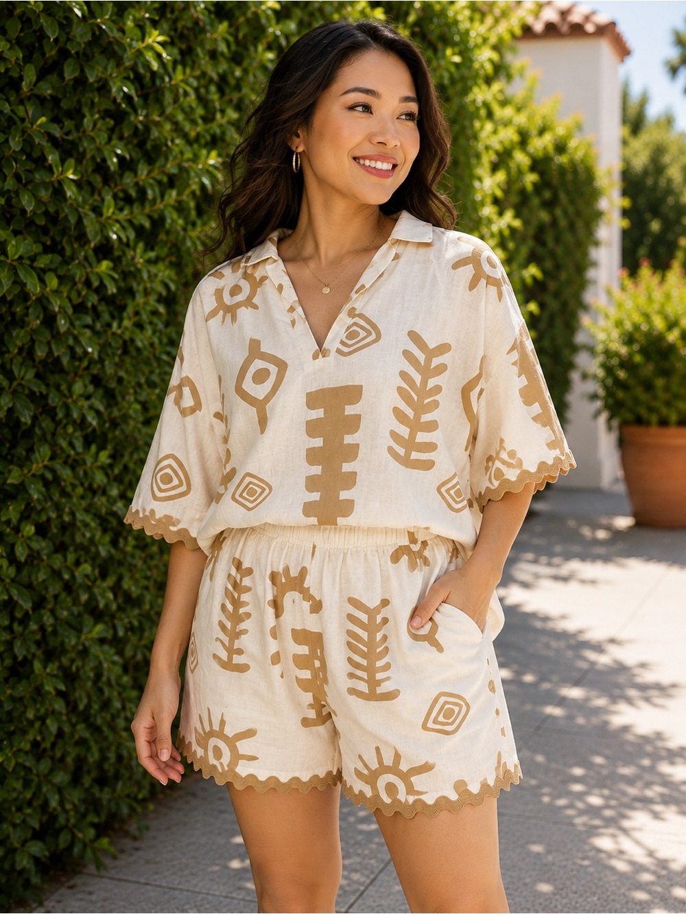 Umgee Cream Top with Tan Graphic Motif Set